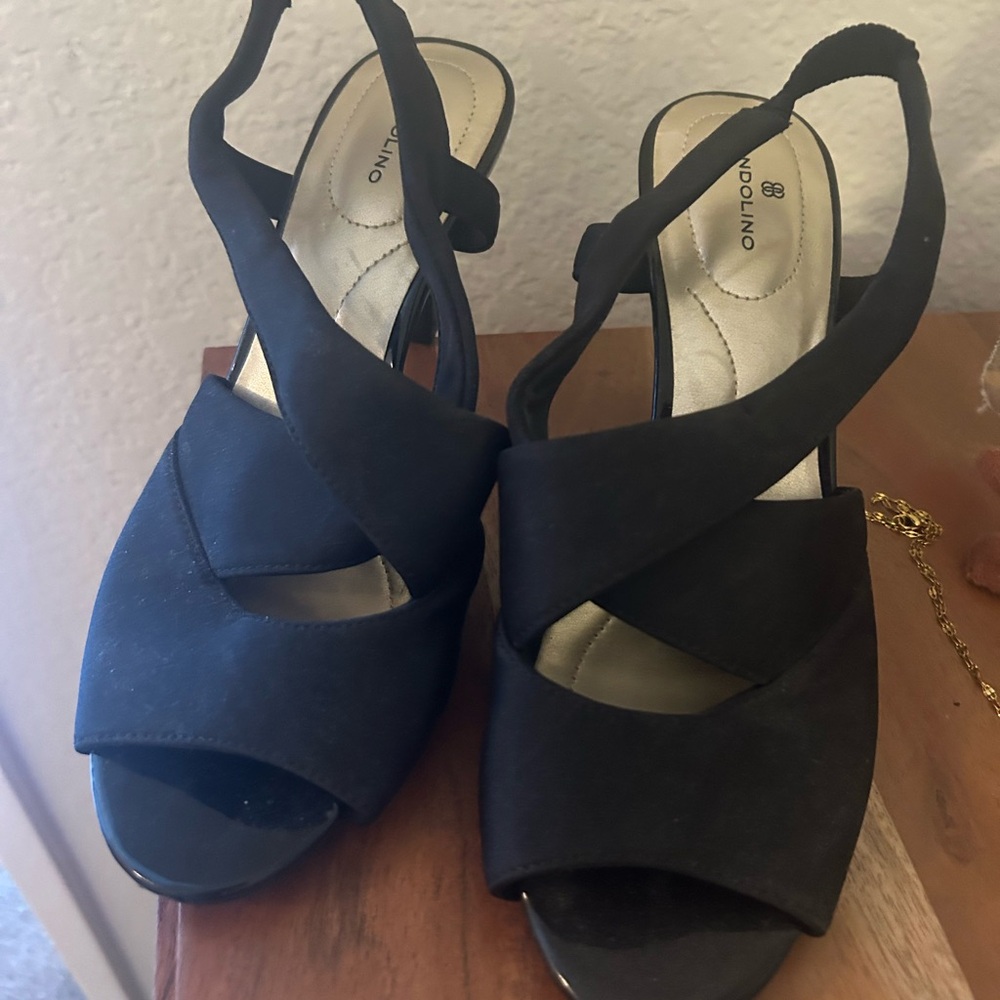 Bandolino Black Strappy Heels
